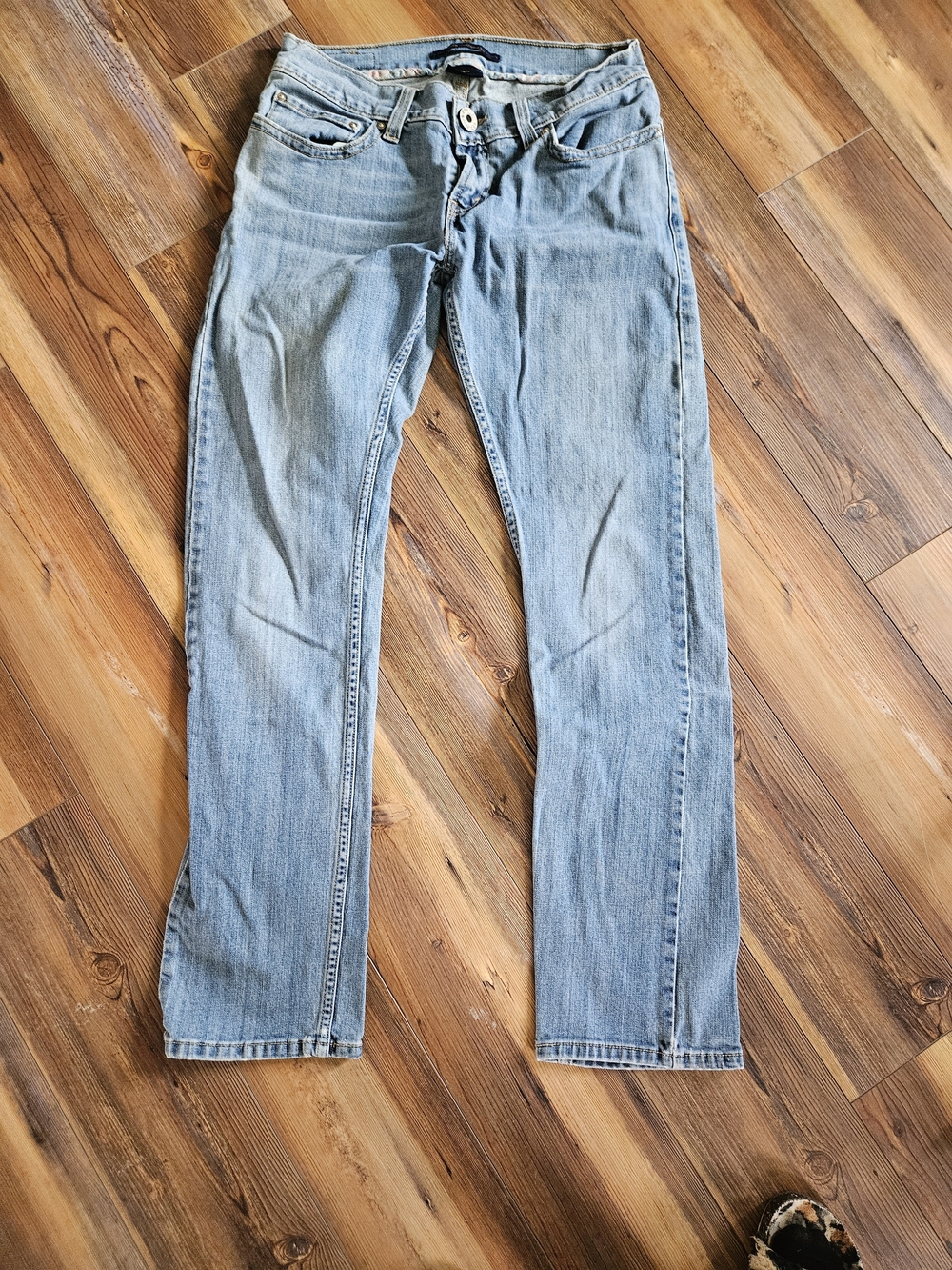 Levi's 542 Light Blue Pencil Jeans